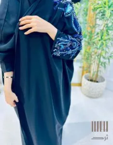 عباية بتطريز يدوي