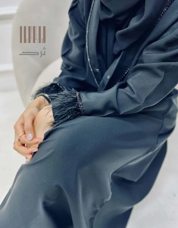 عباية كلاسكية ناعمة