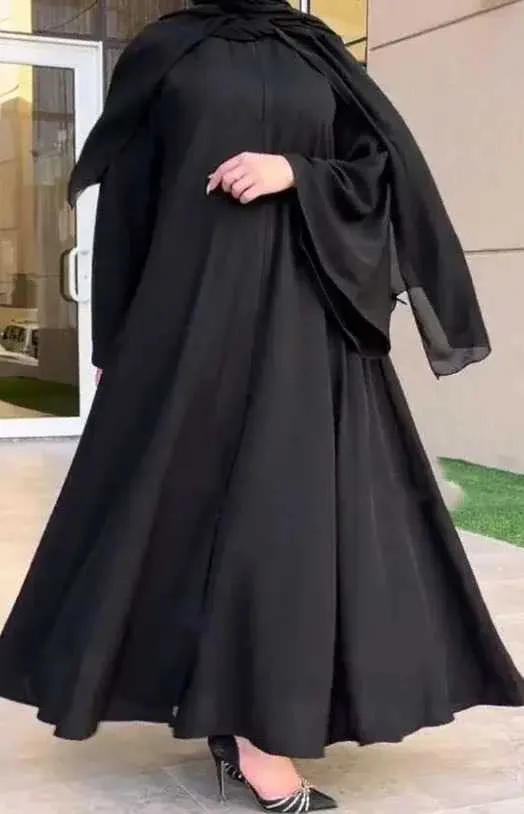 عبايات كلوش لإطلالة عصرية