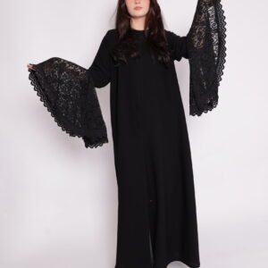 عباية أكمام دانتيل سوداء فخمة للسهرات من متجر عبايات ثريد