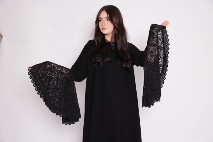 Black balloon abaya with wide lace sleeves - Image 3