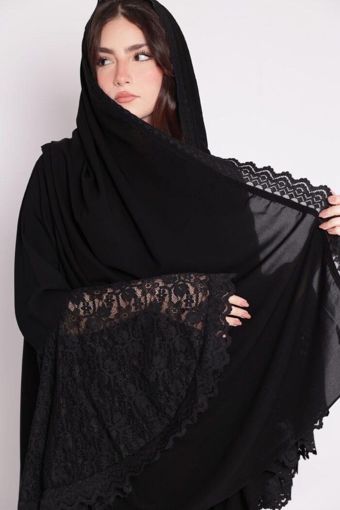 Black balloon abaya with wide lace sleeves - Image 4