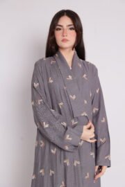 Abaya embroidered with soft geometric patterns - Image 5