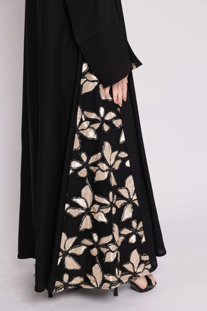 JO7A9976 عباية تطريز جانبي زهري | عبايات سعودية سهرة