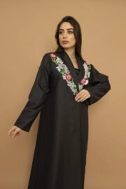 Abaya embroidered with colorful threads and elegant travel design - Image 2
