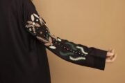 ⁦عباية تطريز ورد ناعمة بتصميم أنيق⁩ - الصورة ⁦6⁩