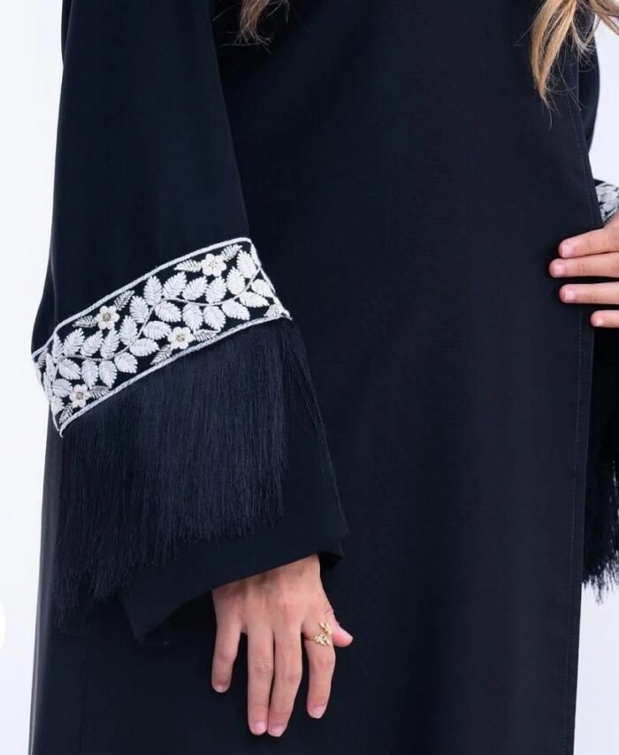 Abaya with cost and fringes on the sleeves<br> - Image 3