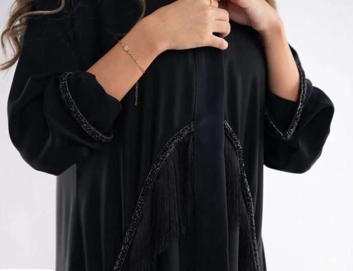 Beaded abaya with luxurious fringes, elegant evening design - Image 4
