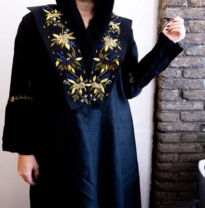 Black embroidered abaya made of soft linen - Image 1
