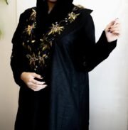 Black embroidered abaya made of soft linen - Image 2