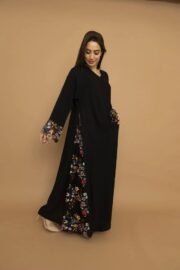 Abaya embroidered with colored threads - Image 7
