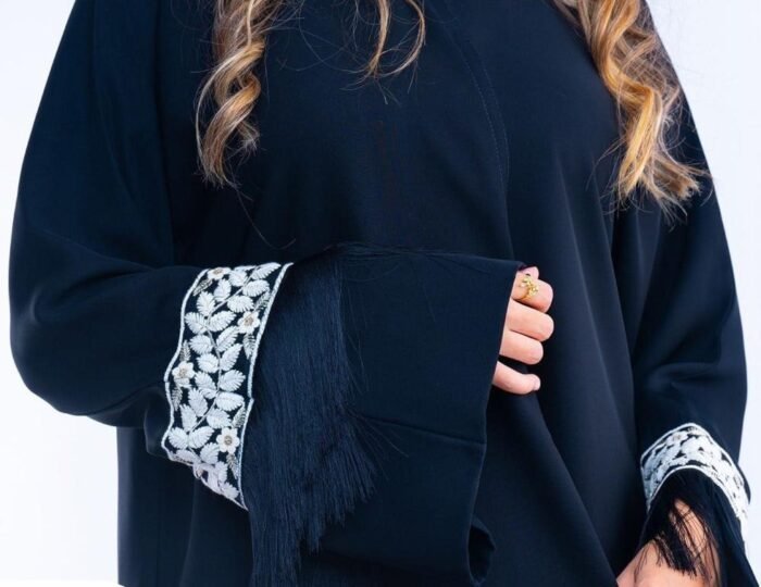 Abaya with cost and fringes on the sleeves<br> - Image 2
