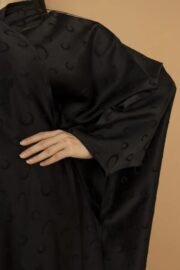⁦عباية بشت واسعة كريب فاخر بتصميم راقي⁩ - الصورة ⁦2⁩