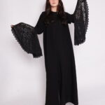 عباية أكمام دانتيل كلوش سوداء – تصميم كلوش فاخر من عباية ثريد