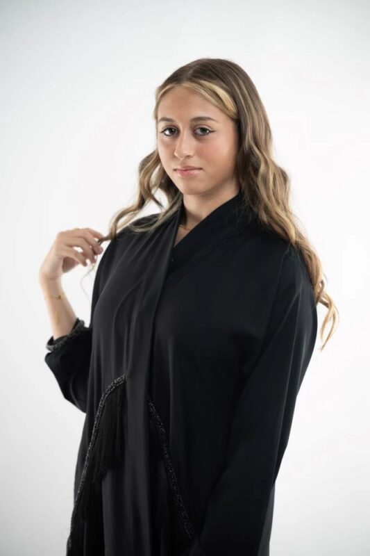 عباية خرز أهداب سهرة – تصميم متحرك فاخر من عباية ثريد