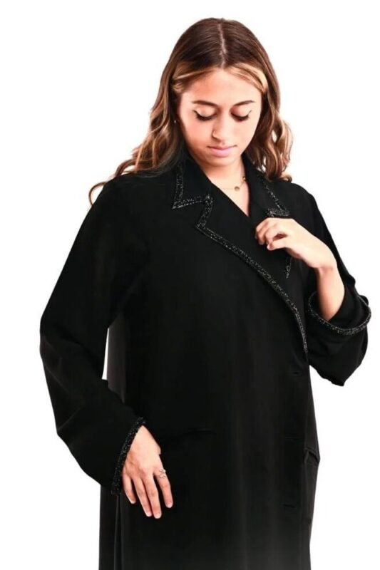 عباية رسمية سوداء ياقة كلاسيكية – تصميم رسمي من عباية ثريد