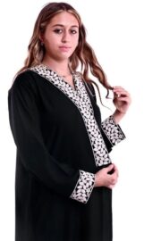 عباية مفتوحة كلفة مطرزة – تصميم سهرة عصري من عباية ثريد