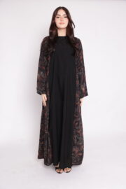 عباية نقوش هندسية سوداء – تصميم عصري من عباية ثريد