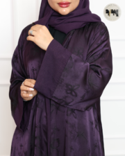 ⁦عباية موف بقماش مشجر – لون أنثوي بنقوش طبيعية للسهرات⁩ - الصورة ⁦5⁩